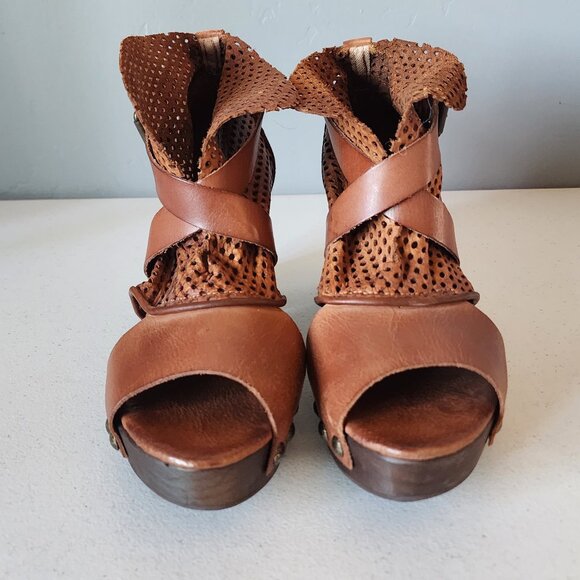 Free People Clog "NEW" - Picture 14 of 16